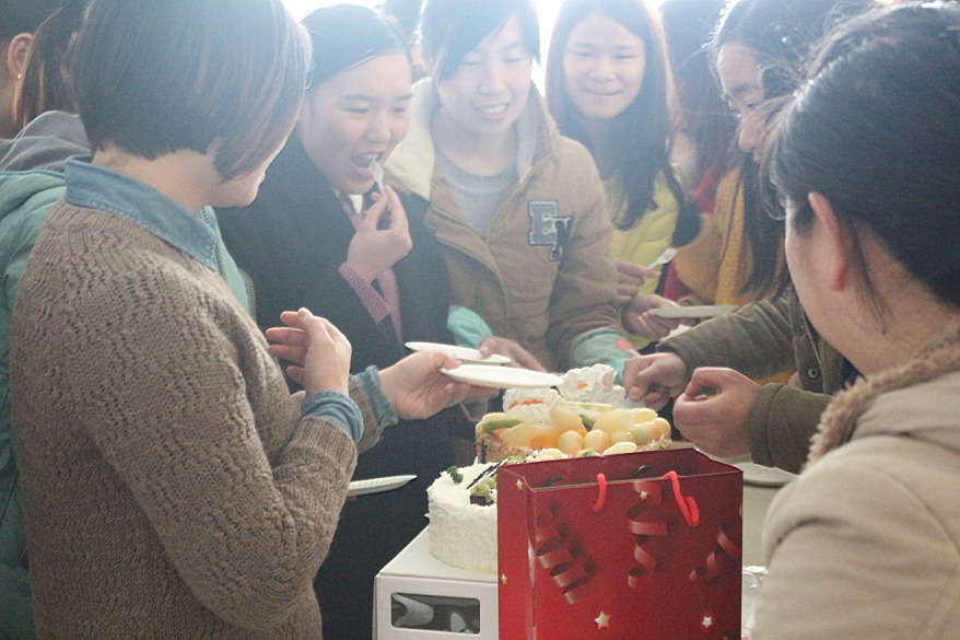 標(biāo)簽印刷企業(yè)生日會